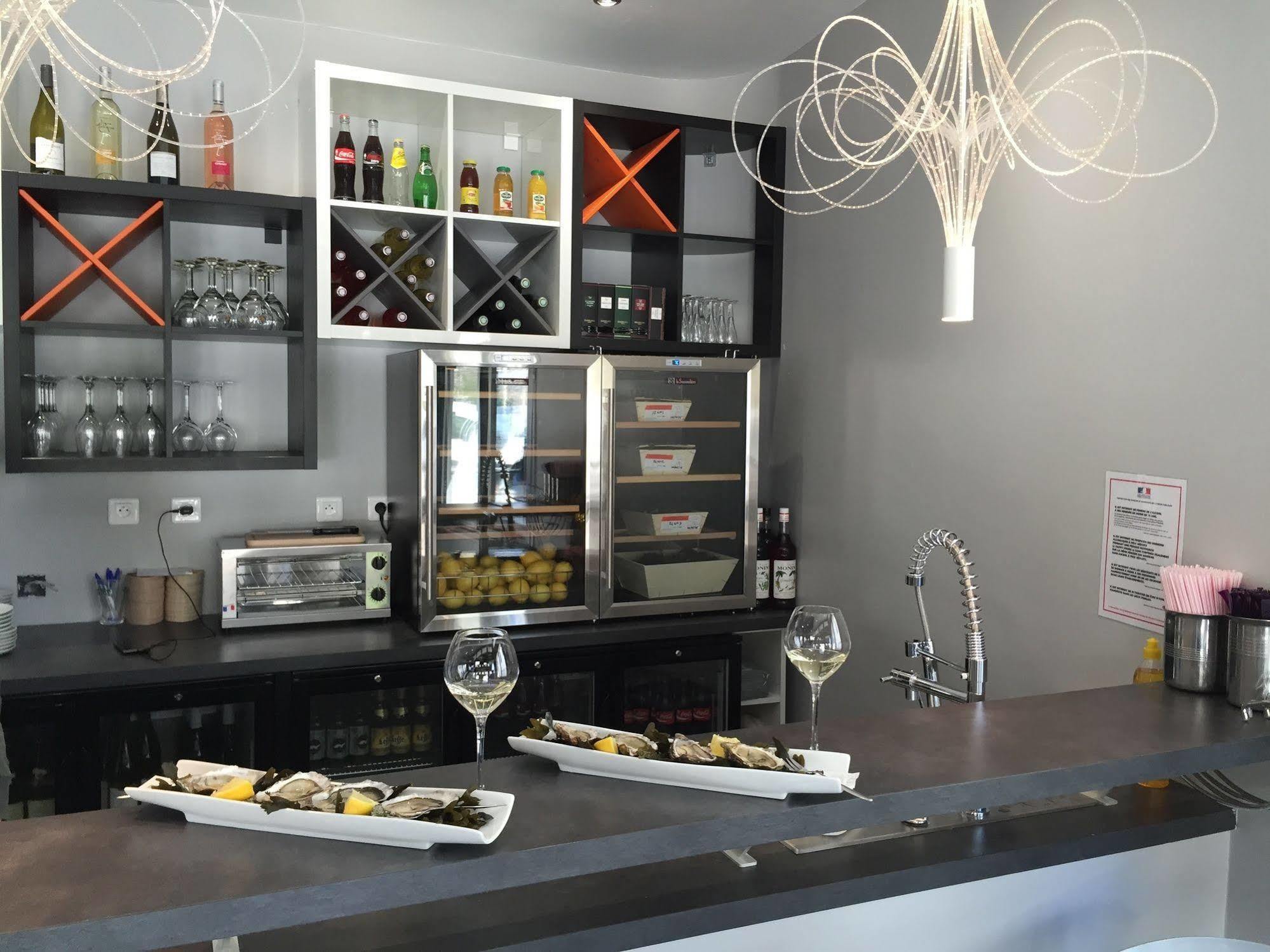 Hotel Restaurant La Voile - Le Dock'Er Locmariaquer Ngoại thất bức ảnh